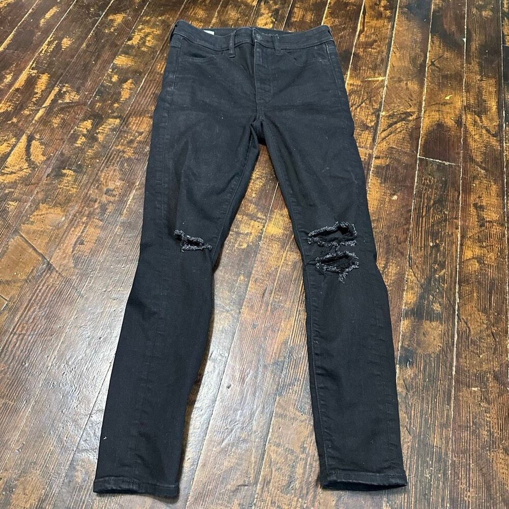 American Eagle destroyed super hi-rise 6 short normcore jeggings
